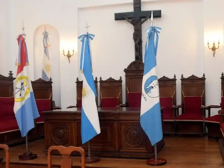 La Corte de Santa Fe advirtió sobre la ralentización en la firma de decretos. Crédito: Guillermo Di Salvatore.