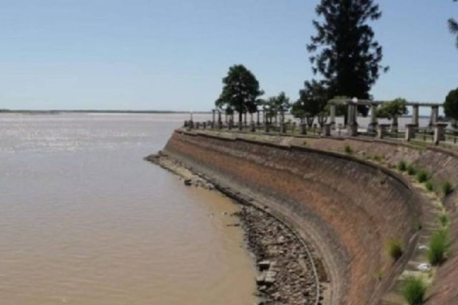 Río Paraná: prevén un leve pero alentador repunte en Corrientes