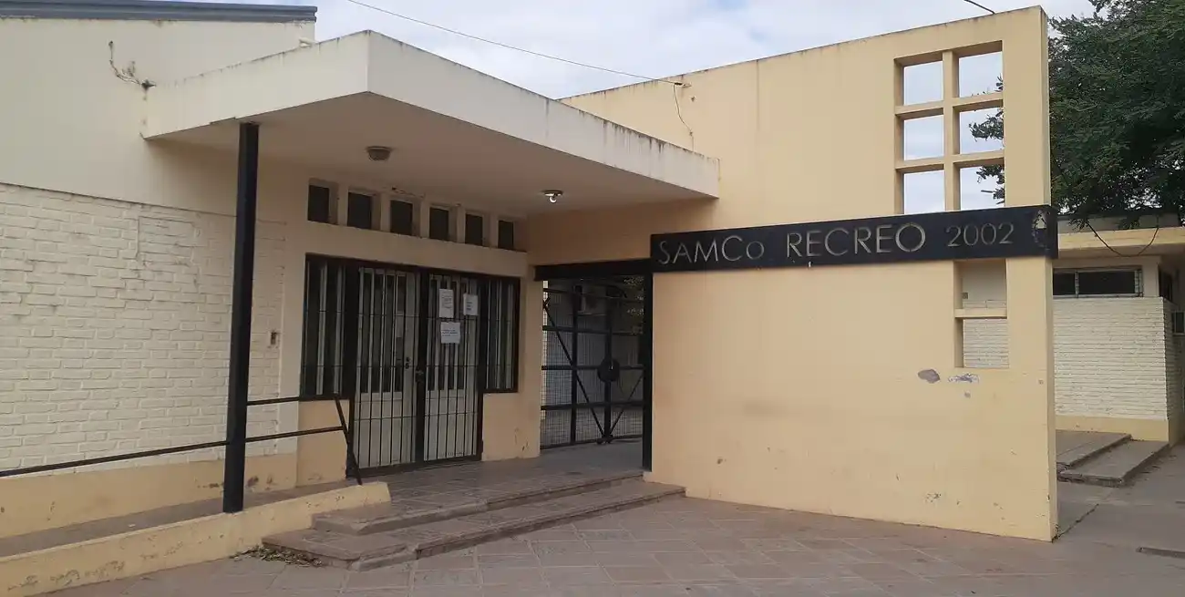 El hecho se descubrió cuando la menor ingresó al Samco de Recreo con dolores abdominales.