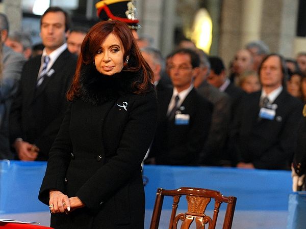 Cristina participa del Tedeum y encabeza la "fiesta patria popular" por la Revolución de Mayo