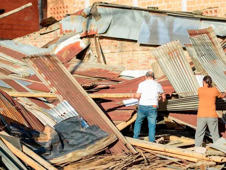 Colombia: desesperada búsqueda de sobrevivientes y pedido de rescatistas internacionales