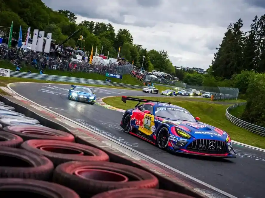 Verstappen acarició el triunfo pero una falla mecánica los dejó afuera.  Foto:  Red Bull Content Pool