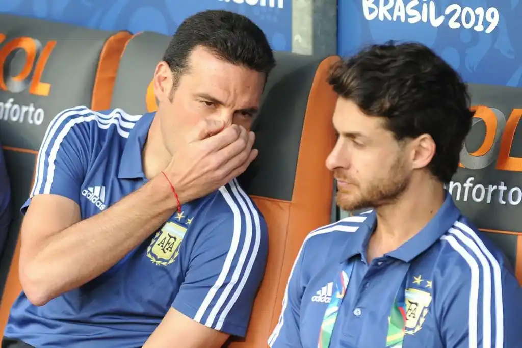 Aimar dejó la concentración de la Selección por síntomas de COVID-19