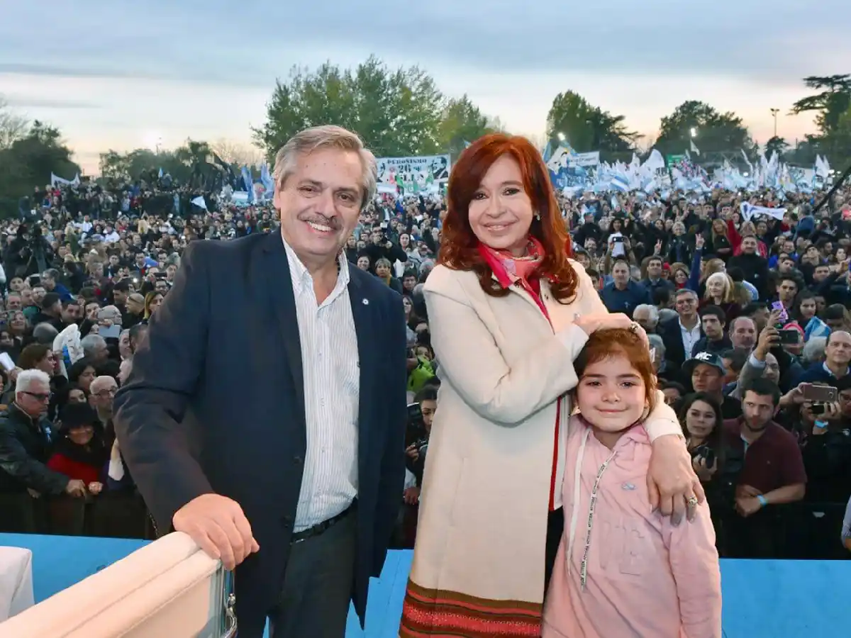 Alberto Fernández y Cristina pidieron "convencer a los que fueron defraudados"