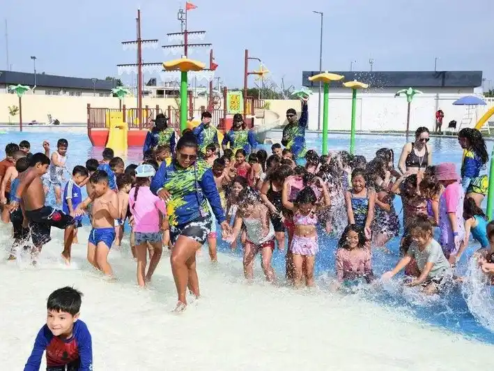 Parque Acuático: gran festejo en el cierre de
la temporada de las colonias de vacaciones