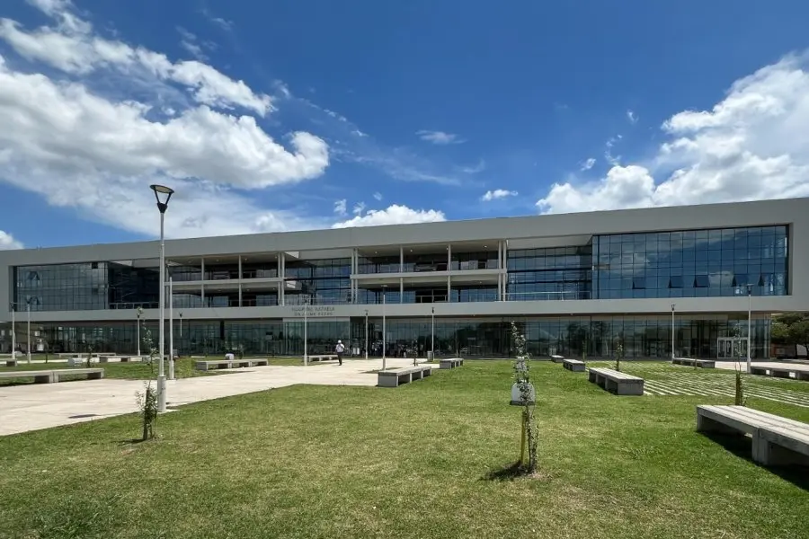 El gobierno provincial quiere "darle impulso" al nuevo Hospital Regional de Rafaela para finalizarlo