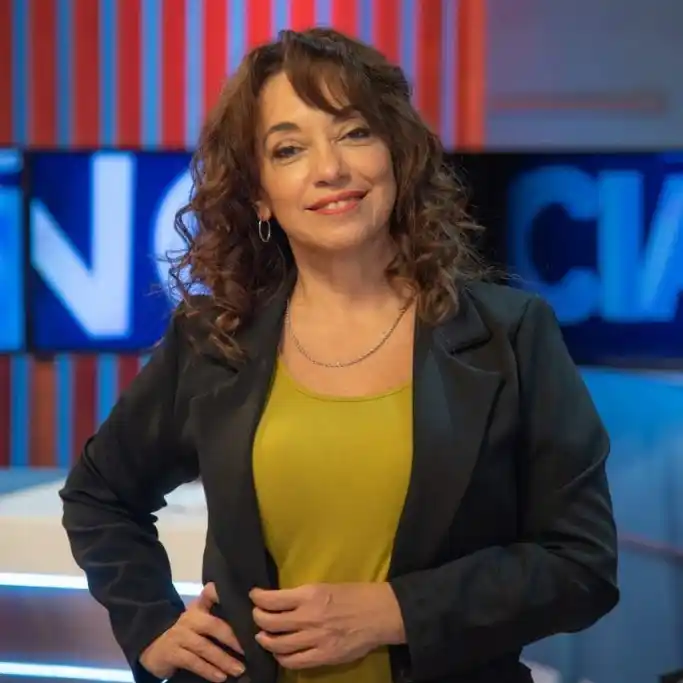 Sonia Fernández se disculpó tras leer un cartel ofensivo hacia el presidente