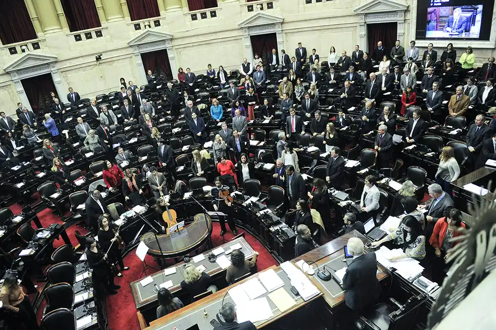 Diputados abre el debate de la reforma política
