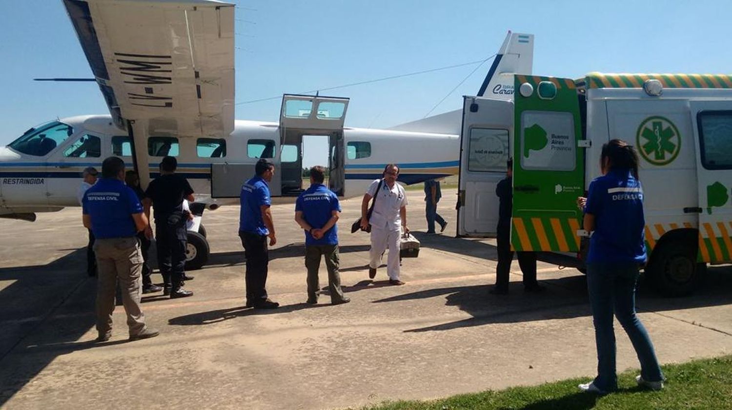 Trasladaron a Tandil a los dos ocupantes del utilitario que chocó en Saladillo