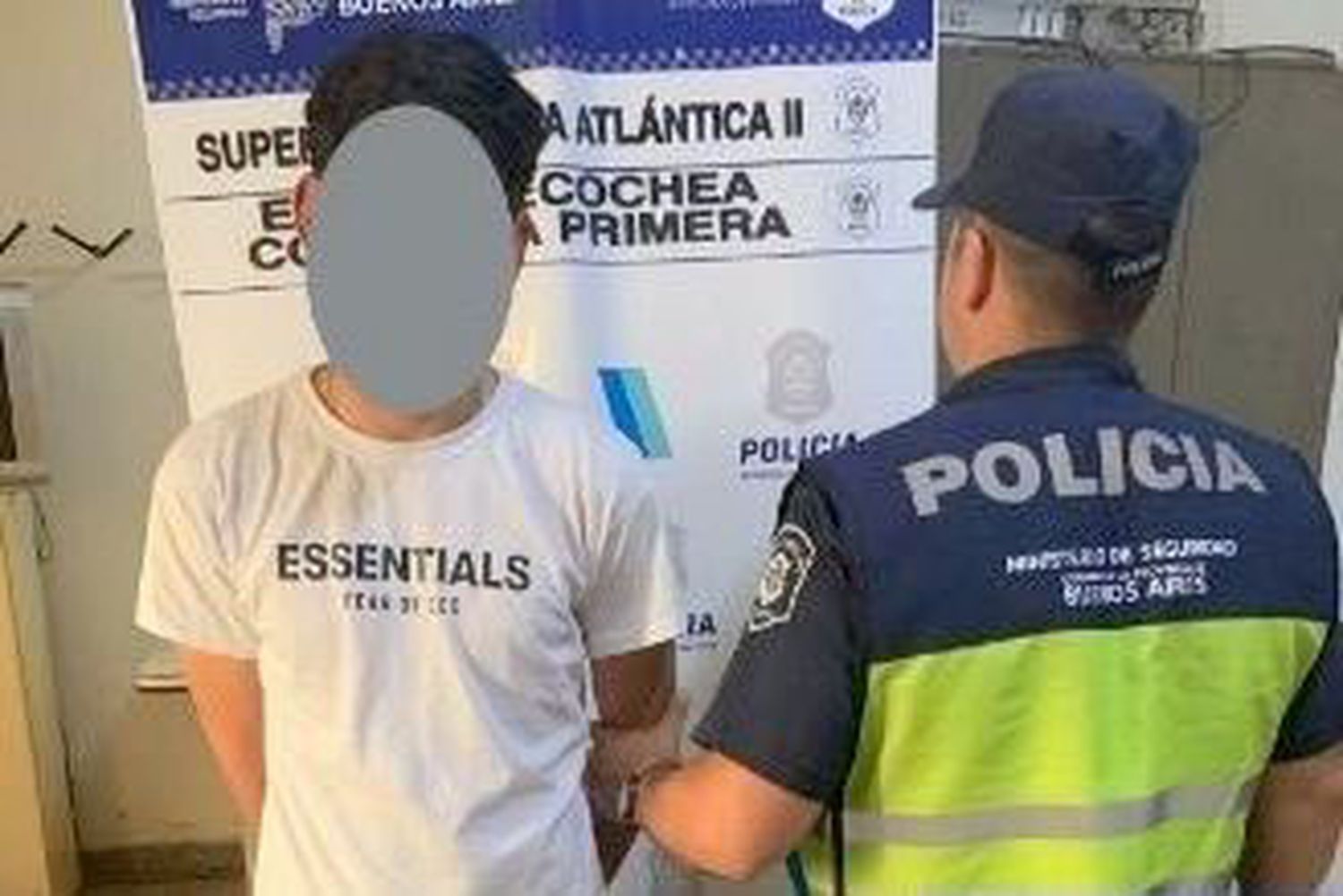 La Policía detuvo en un allanamiento a un sujeto que tenía pedido de captura