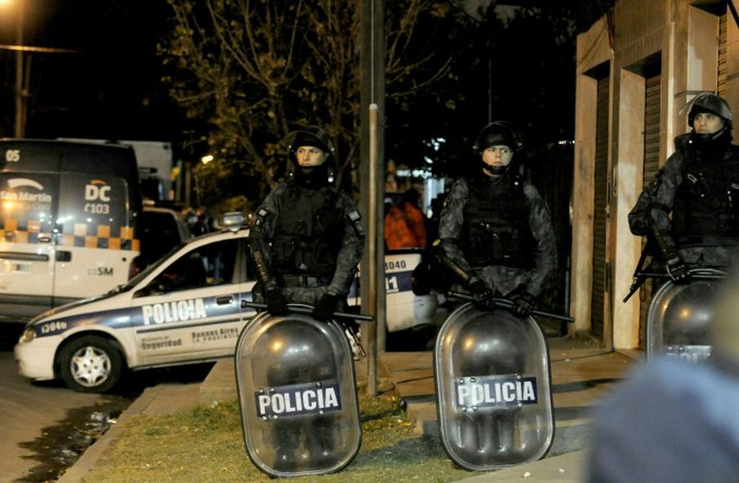 Crimen de Araceli Fulles: desafectaron a tres policías bonaerenses