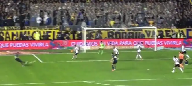 Mirá cómo se gritó el gol de Pavón desde la popular de Boca