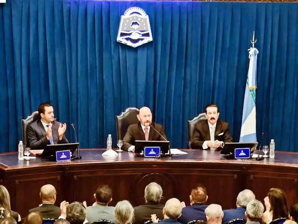 Marcadas expectativas por el discurso 
del gobernador Insfrán en la Legislatura