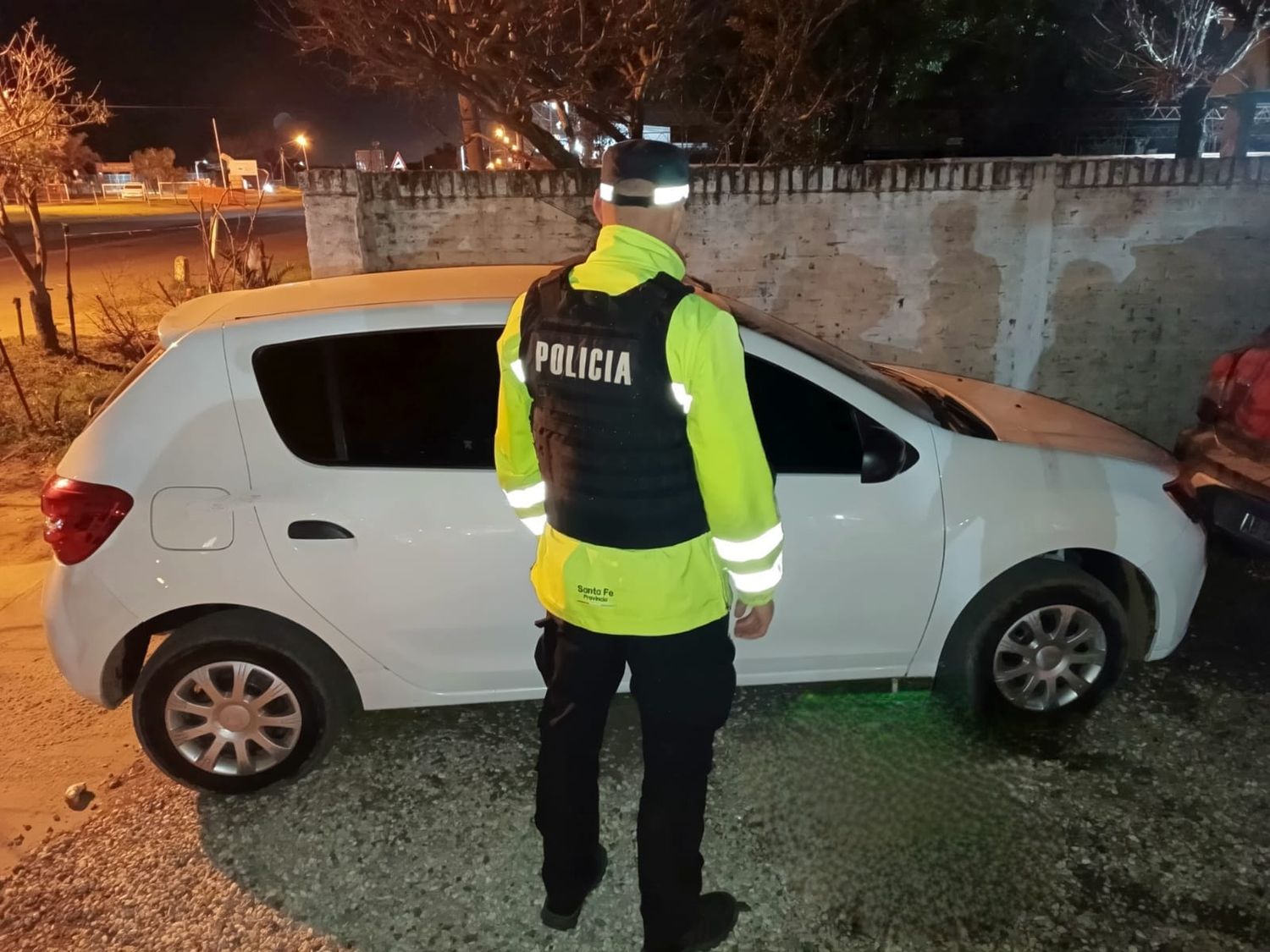Interceptaron a un hombre manejando un vehículo robado en Ruta Nacional 11