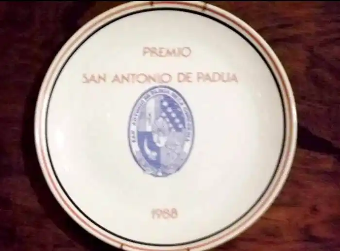 Conociendo algo de la historia del  Premio San Antonio de Padua