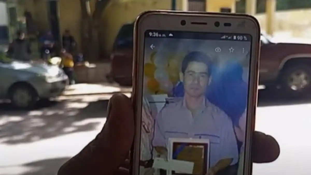 ESTRANGULADO CON UN MECATE localizan el cadáver de un bioanalista en su casa en El Valle