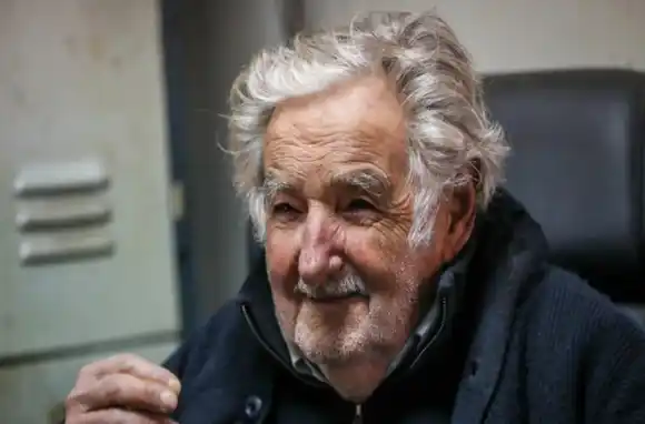 José ‘Pepe’ Mujica: “Si pudiera votar, votaría por Massa con las dos manos”