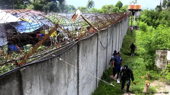Fuga masiva en cárcel filipina tras ataque islamista