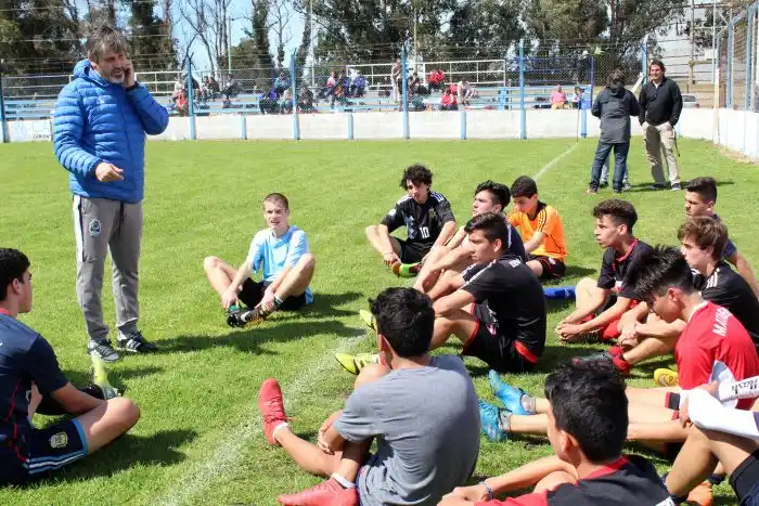 Buena convocatoria de chicos en la prueba de Gimnasia