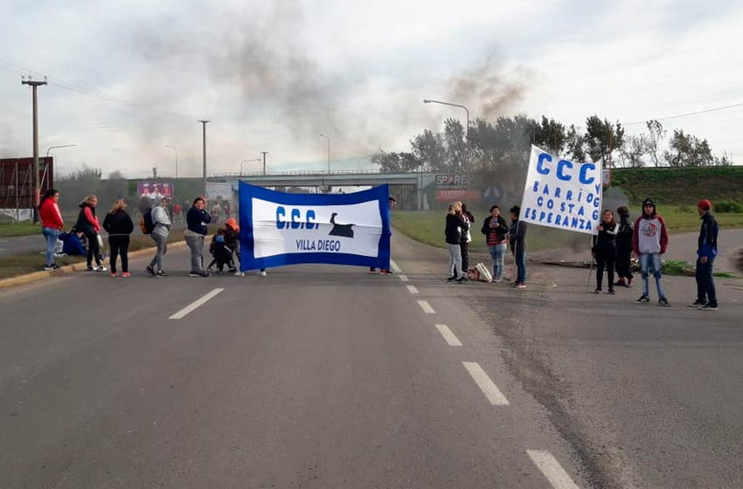 Caos de tránsito por 23 cortes de la CCC en Rosario y la región