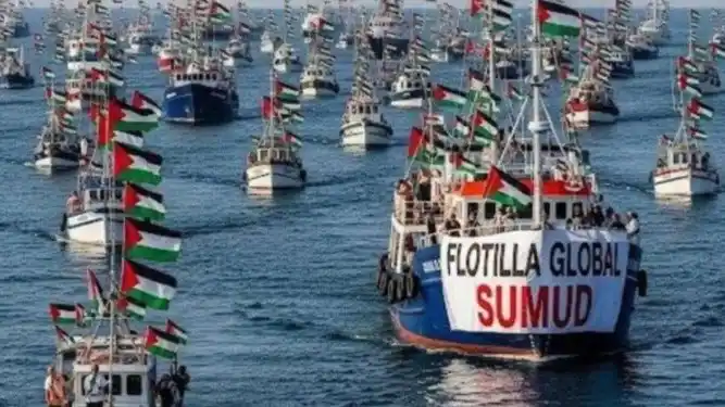 Flotillas de Global Sumud con ayuda humanitaria en aguas internacionales