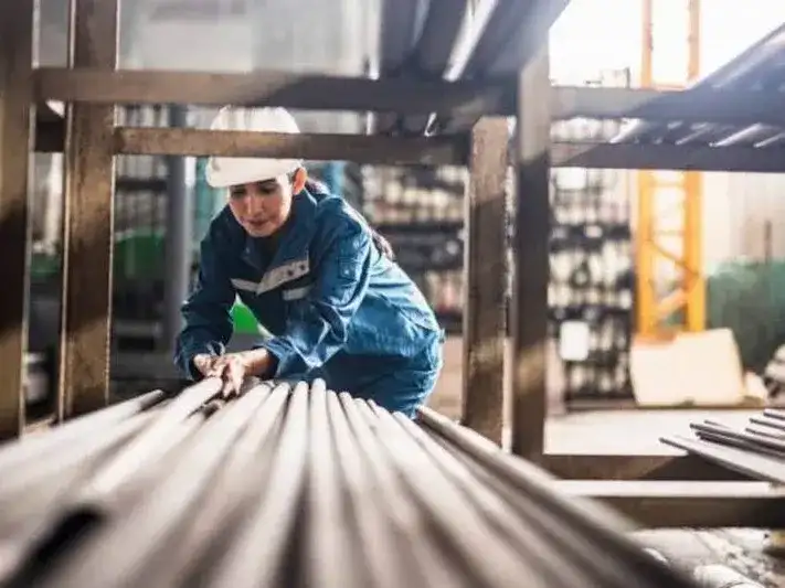 La industria volvió a caer en el mes de junio