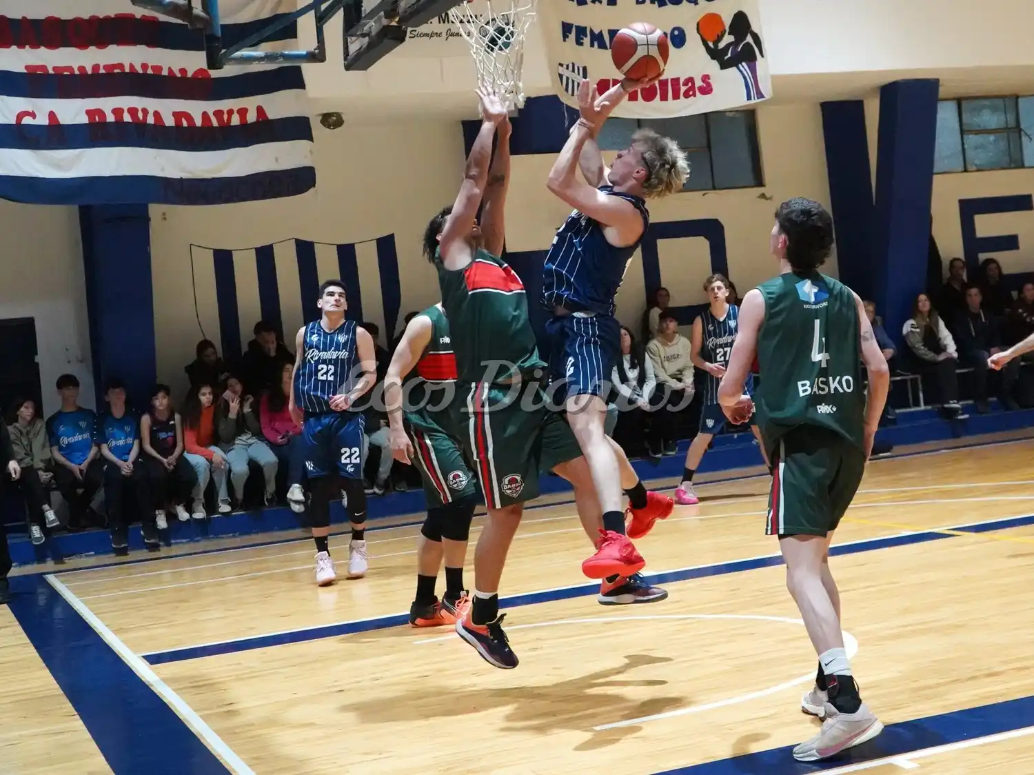 Rivadavia sacó ventaja. Se quedó con el primer duelo ante Centro Basko