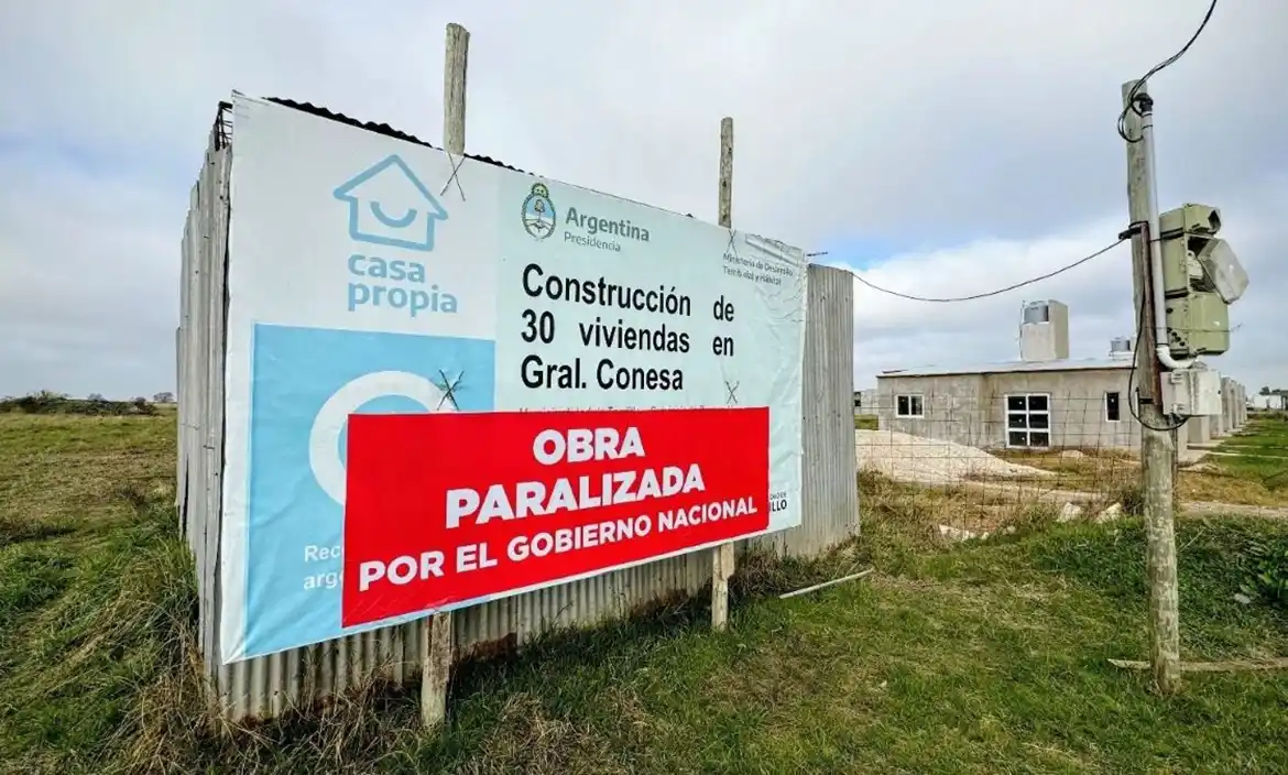 “El gobierno nacional tiene abandonadas 16.147 viviendas en la provincia, en distinto grado de avance”