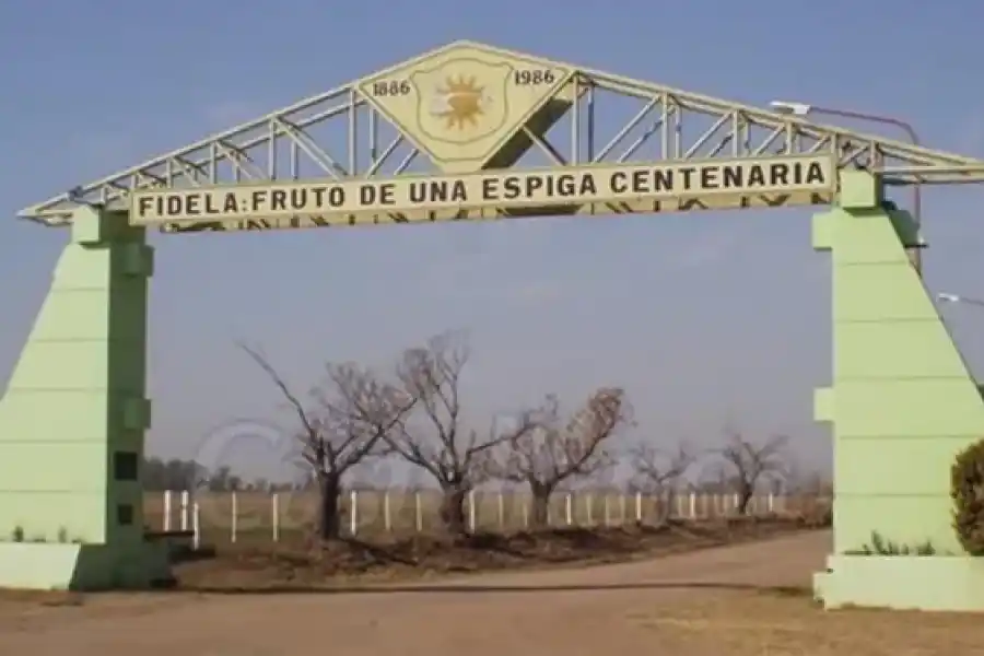 Ingreso a Colonia Fidela