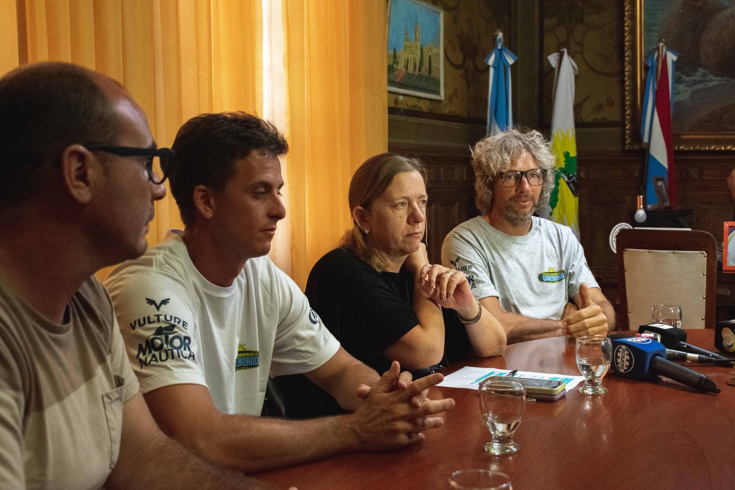 La conferencia de prensa se realizó en la Municipalidad y la actividad del wakeboard comenzará el venidero jueves con las pruebas no oficiales.