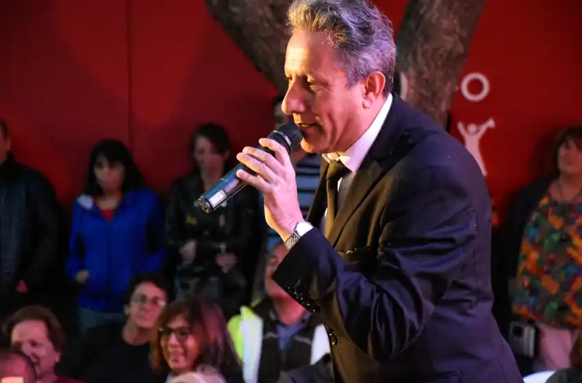 Viernes de variedad y entretenimiento en Espacio Clarín