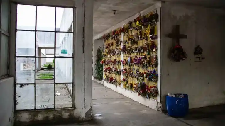 Grave situación en la morgue policial de la Bonaerense. (Foto: Josefina Chevalier)