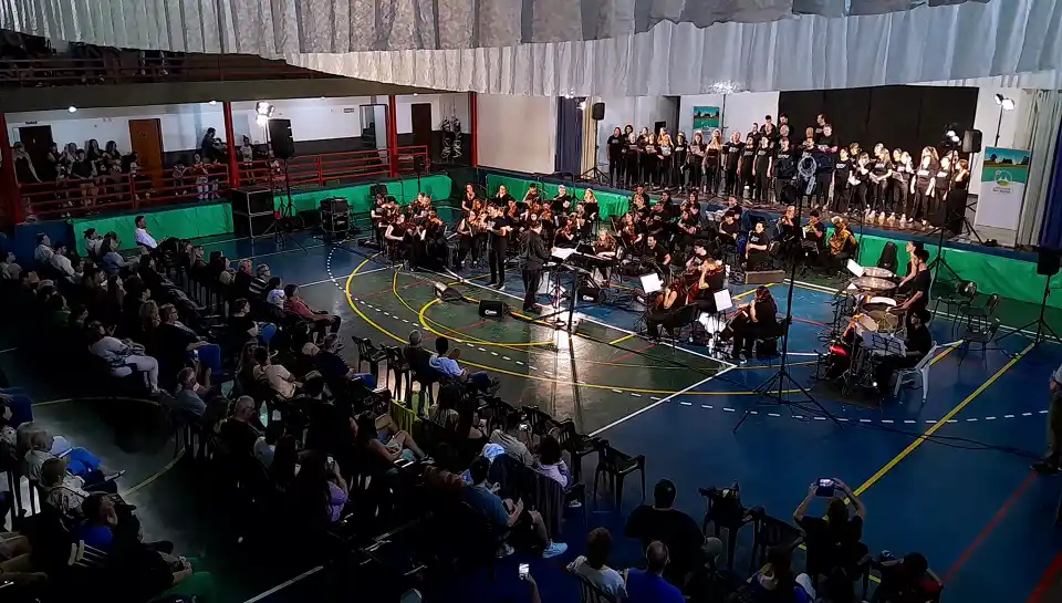 Libertador San Martín disfrutó de una cita cultural inolvidable con “Pinceladas de Rock”