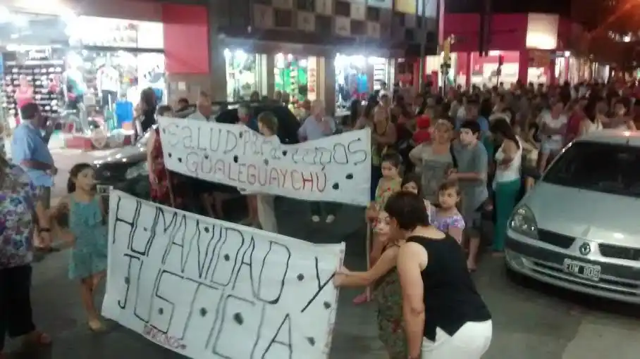"Salud para todos, Gualeguaychú": cientos de vecinos marcharon 