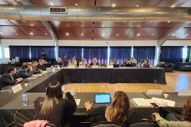 Entre Ríos propuso una zona portuaria público-privada