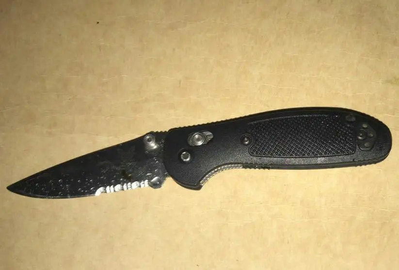 Fue aprehendido con un arma blanca en su poder