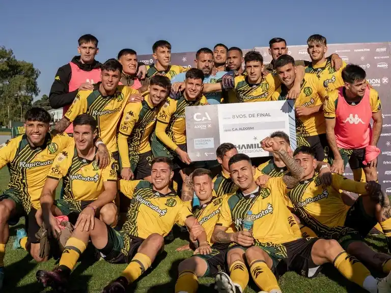 El Tiburón eliminó a Estudiantes LP y está en los 8° de final de la Copa Argentina.Foto:Copa Argentina