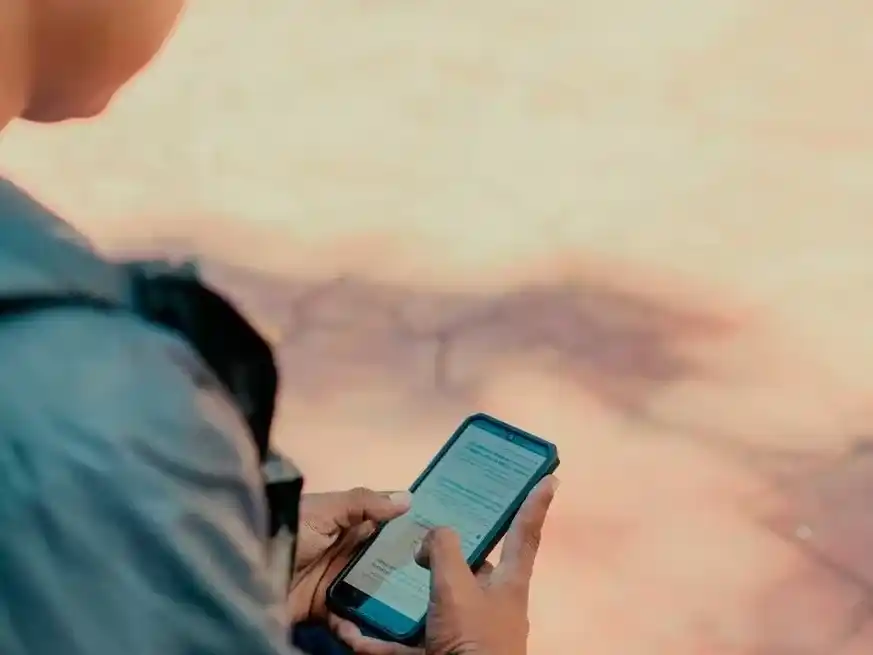 "Se requiere de una gran alfabetización mediática, informacional y digital de la ciudadanía", explicó una experta.