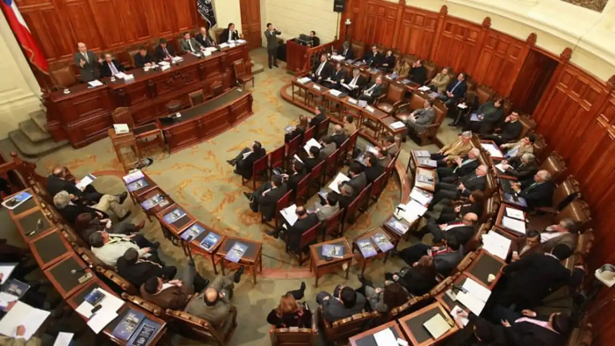 SENADO DE CHILE aprueba pedir a Gabriel Boric que solicite a la CPI «detener»a Nicolás Maduro