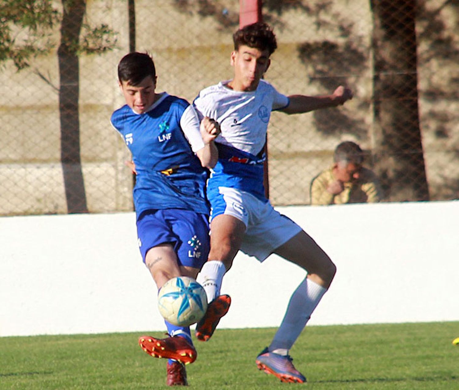 El Juvenil eliminado por errores propios y la efectividad del rival