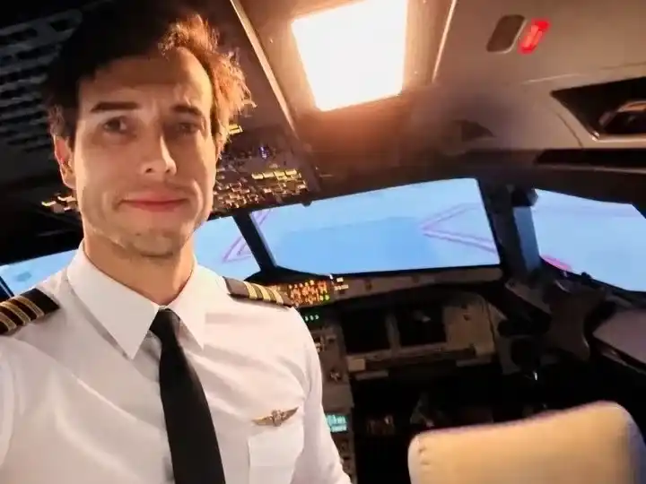 El instructor se lanzó desde un avión Cessna 150 biplaza.