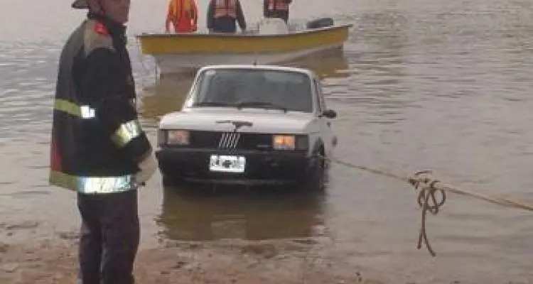 “Lo vi entrar al agua, hundirse de trompa y desaparecer”
