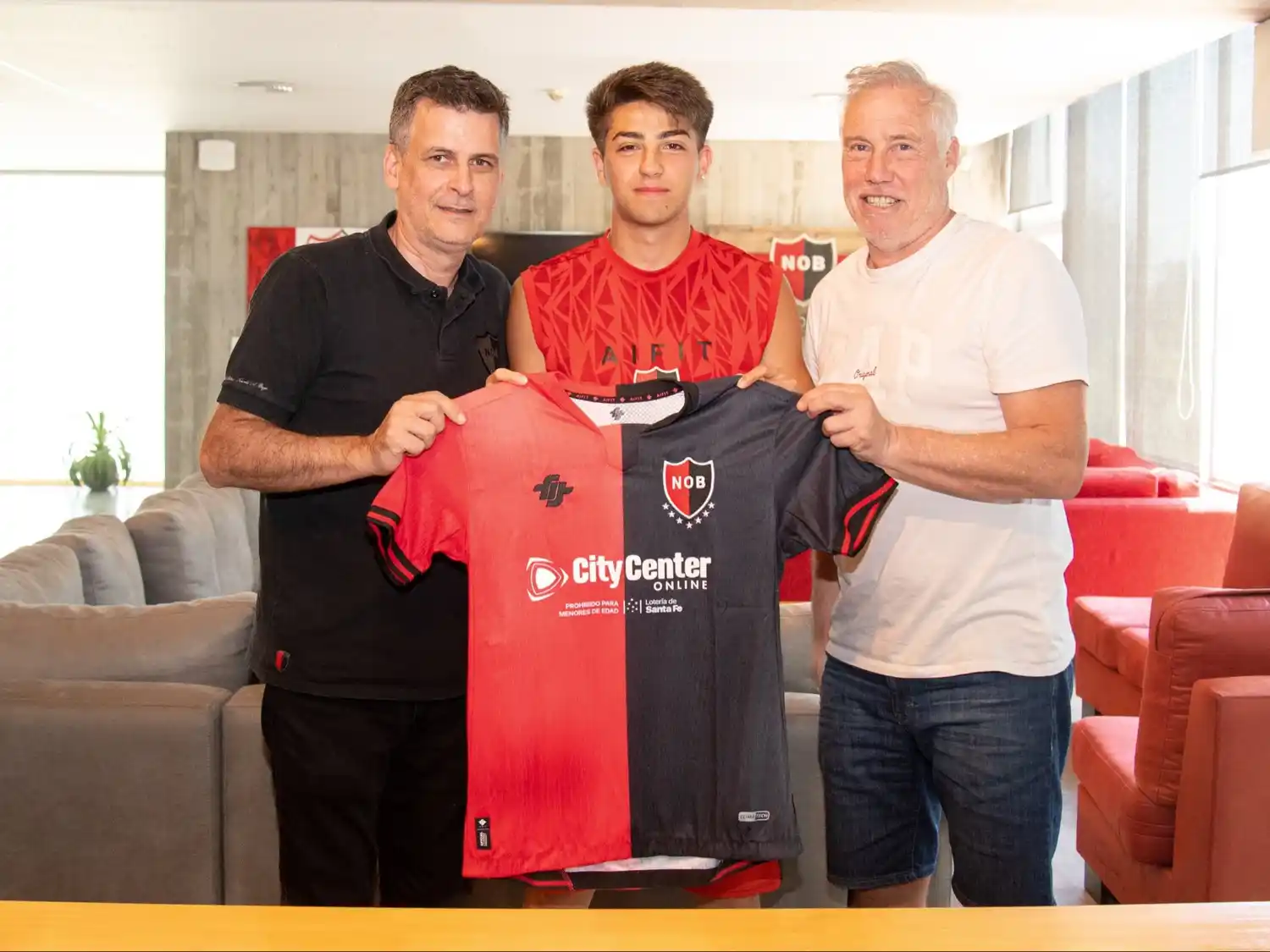 Newell’s renovó el contrato de Valentino Acuña hasta 2027