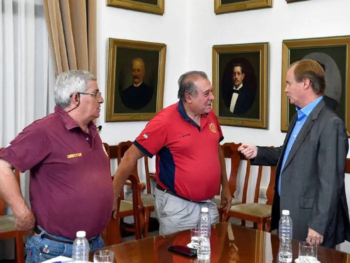 Nueva ley para Bomberos Voluntarios y aumento para combustible