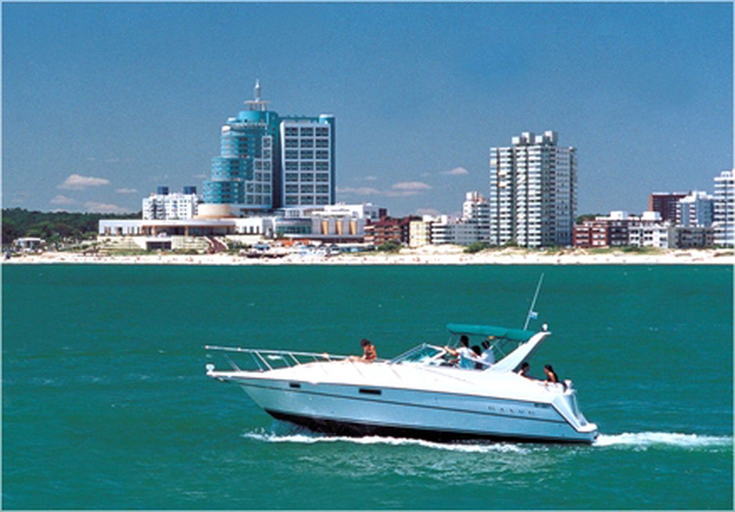 Verano 2014: Variadas promociones en pesos para turistas argentinos en Punta del Este