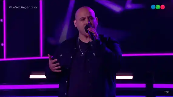 El tandilense Gabriel Franchelli se lució con una canción de Lali en los Knockouts de La Voz