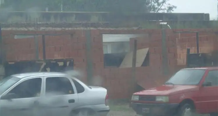Alumnos y docentes de la Secundaria Nº6 solicitaron al Intendente la “urgente” finalización de las obras prometidas