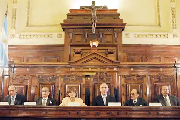 Capitanich se reunió con la Corte Suprema 