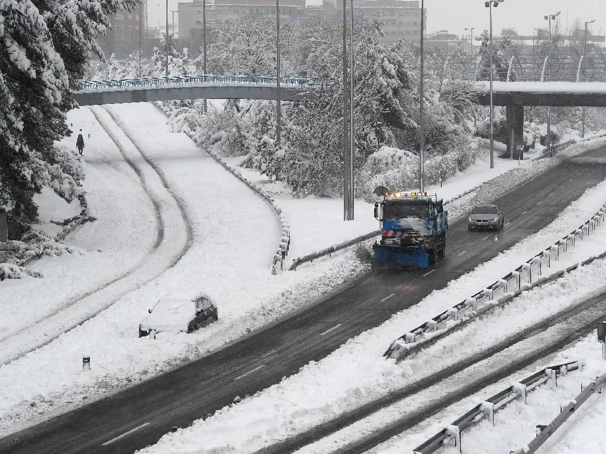 Una impresionante nevada sacude a España