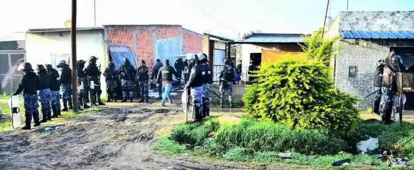 En un allanamiento la Policía encontró mercaderías extranjeras sin aval aduanero